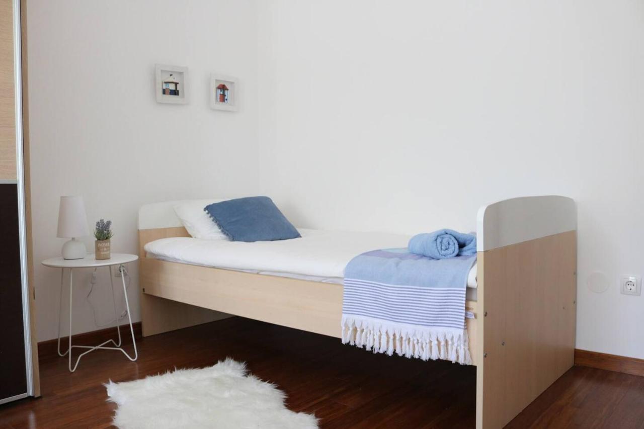Ela Apartment *